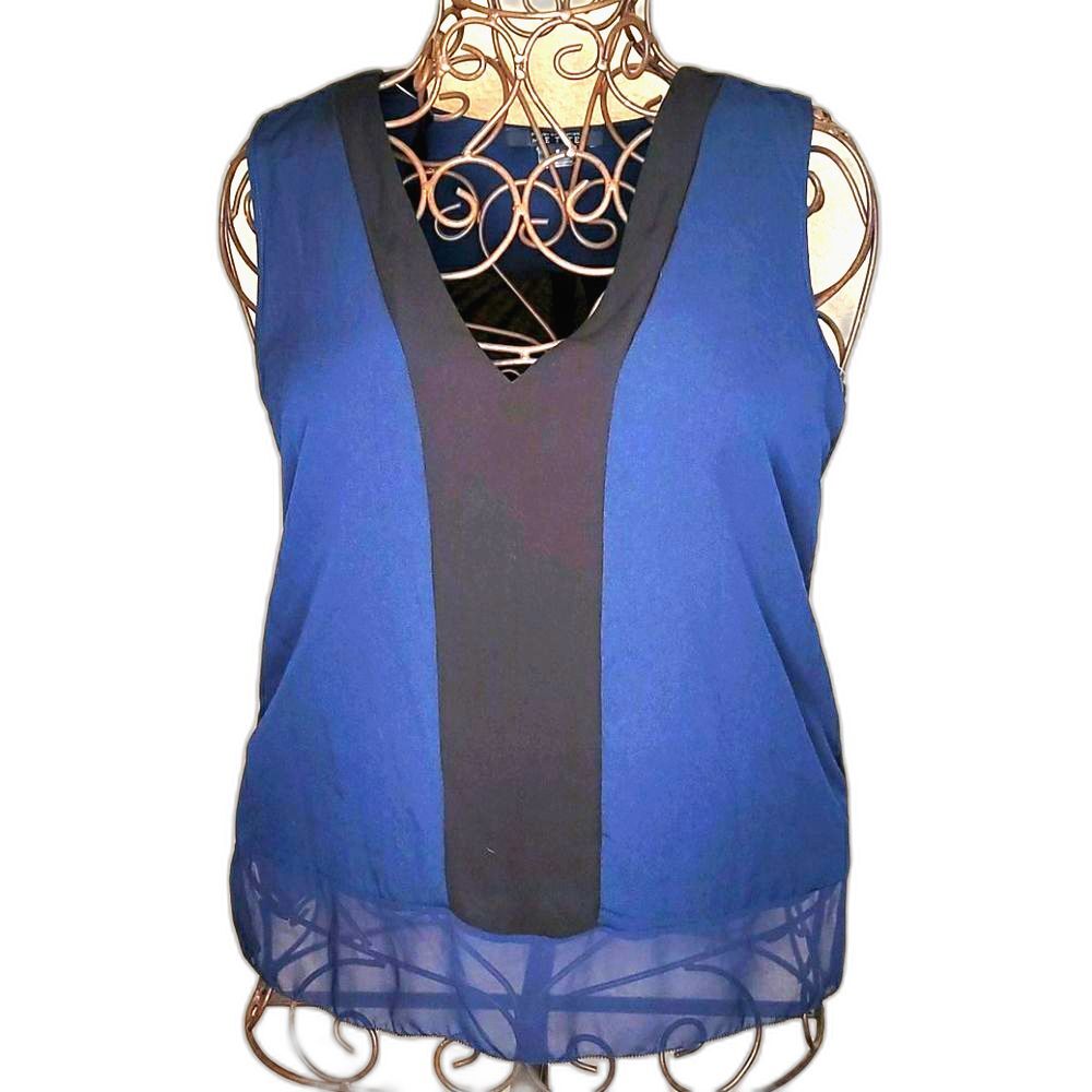 5/$25 French Connection for Le Tote Sleeveless V-Neck Blouse Sheer Hem NWOT